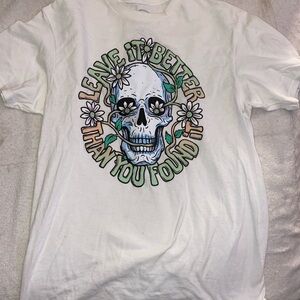 White Women’s Dom Graphic Tee with Skull Design Size Medium